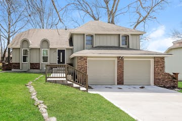 9201 W 48TH TER SHAWNEE, KS 66203